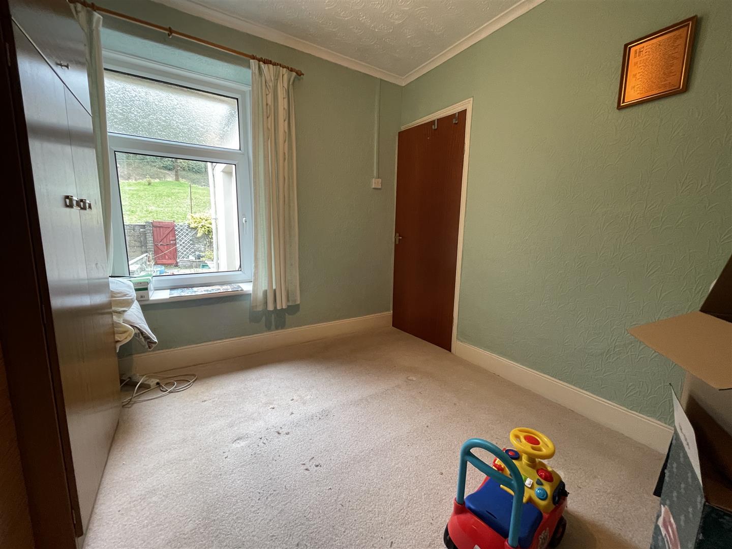 4 Bedroom House Mid Terrace Cadwaladr Street, Mountain Ash Durbin & Co